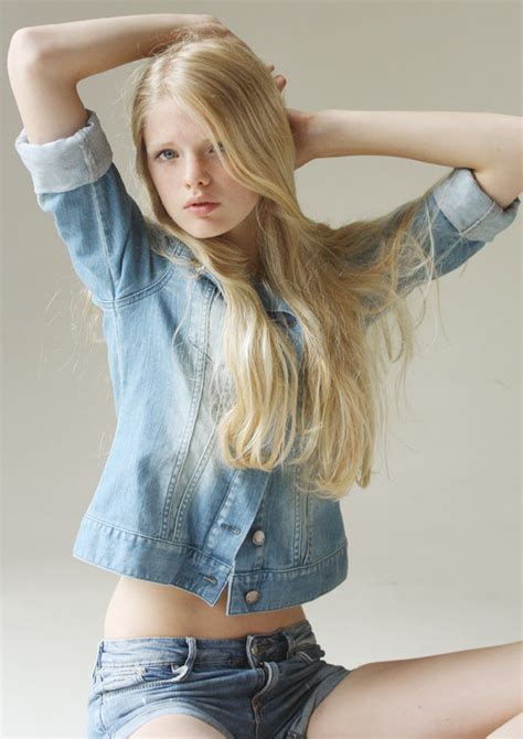 Bella —Best <b>teen</b> OnlyFans overall. . Naked blonde teen